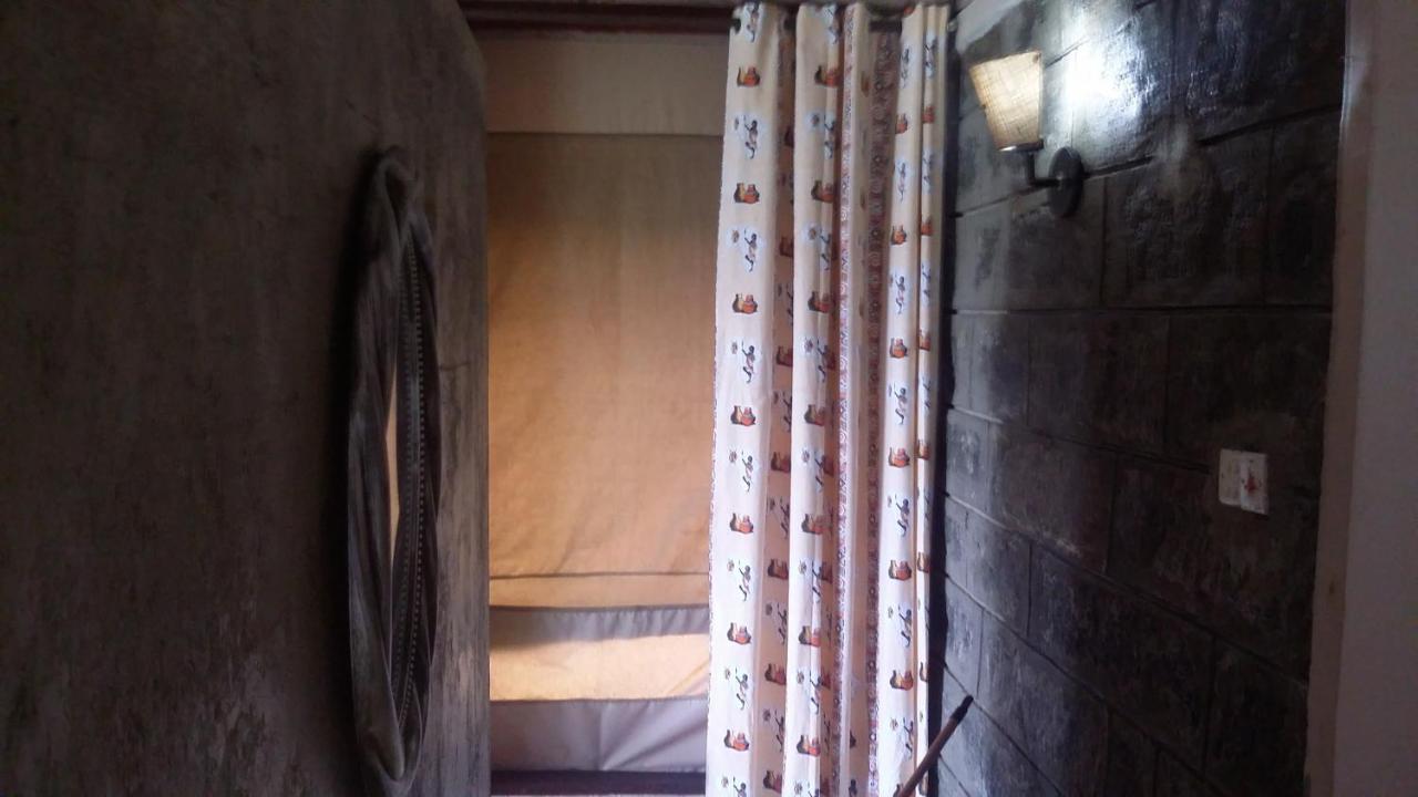 Maili Saba Camp Vila Nakuru Exterior foto
