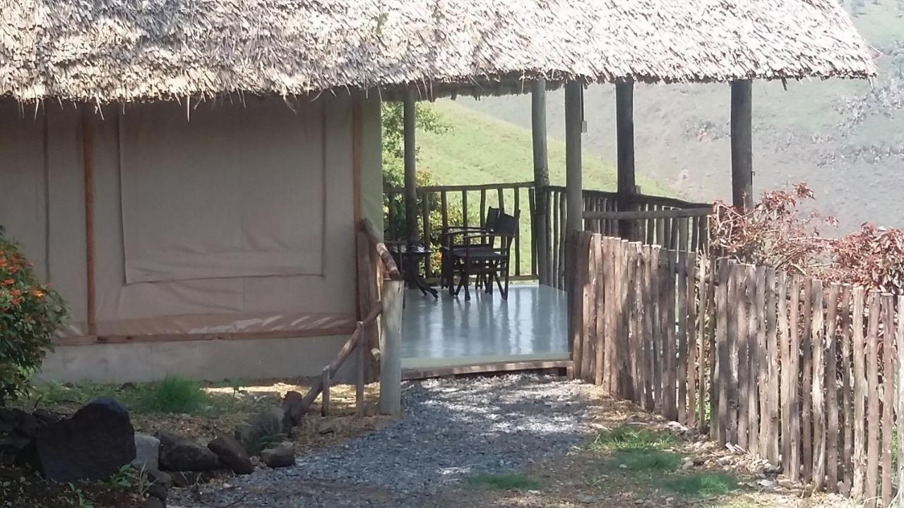 Maili Saba Camp Vila Nakuru Exterior foto
